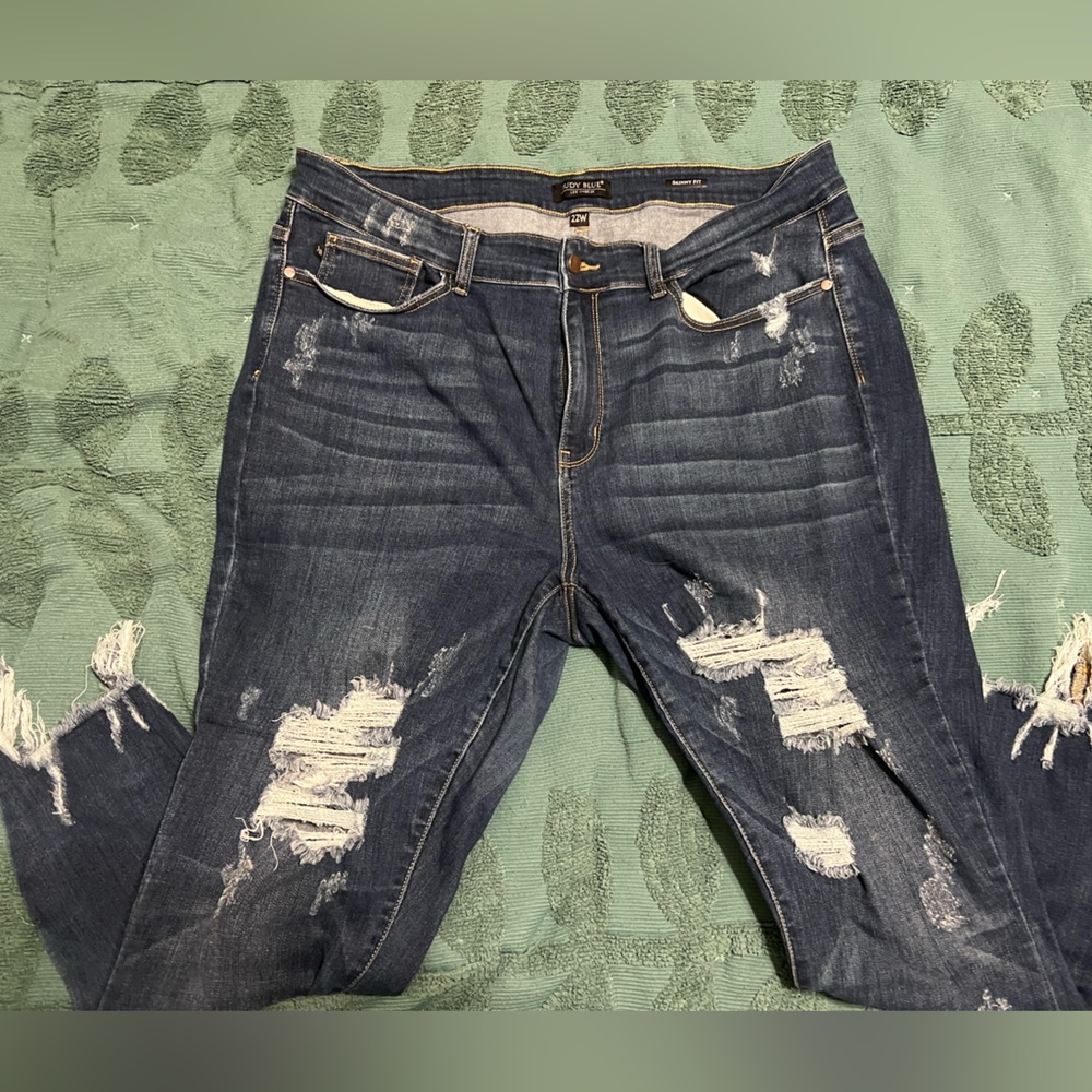 Judy Blue Dark Blue Skarkbite Distressed Jeans
